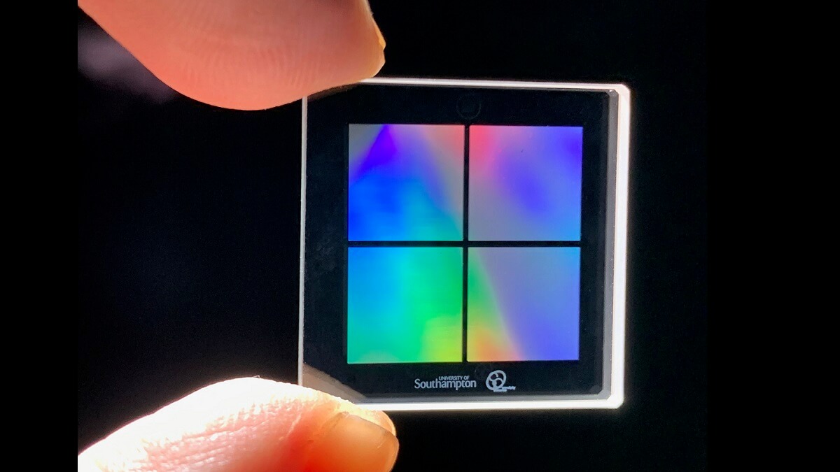 玻璃芯片中的图书馆:激光写入技术可以存储大量数据